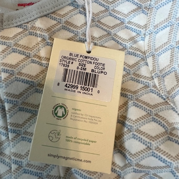 NWT Magnetic Me simply organic cotton footed sleeper outfit neutral print 0-3 mo - Picture 3 of 7